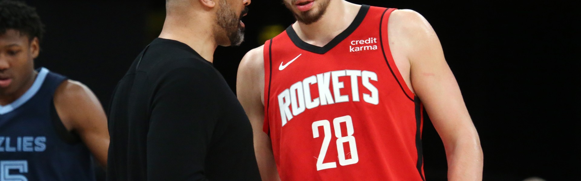 乌度卡：申京在欧锦赛全面发挥了各项能力 看到了他防守端的进步